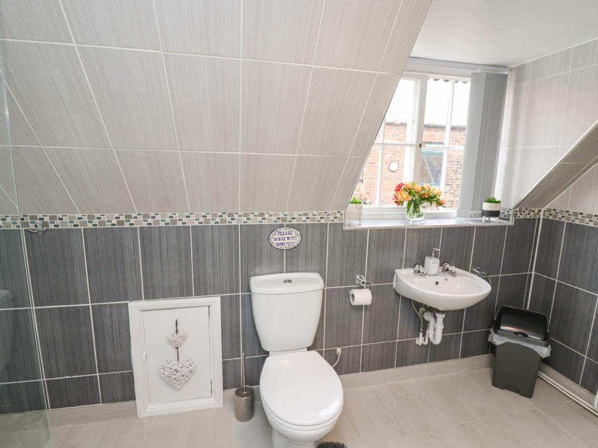 Station View Villa Whitby Ngoại thất bức ảnh