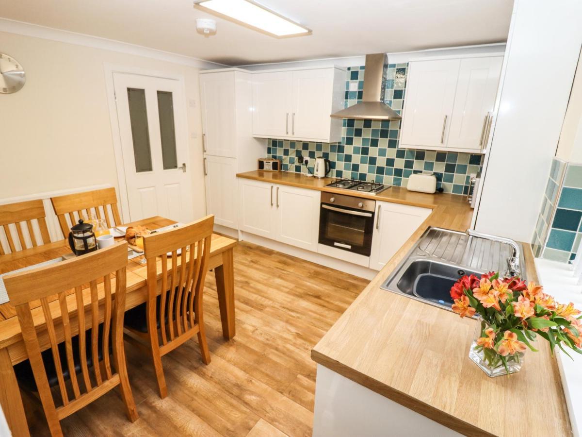 Station View Villa Whitby Ngoại thất bức ảnh